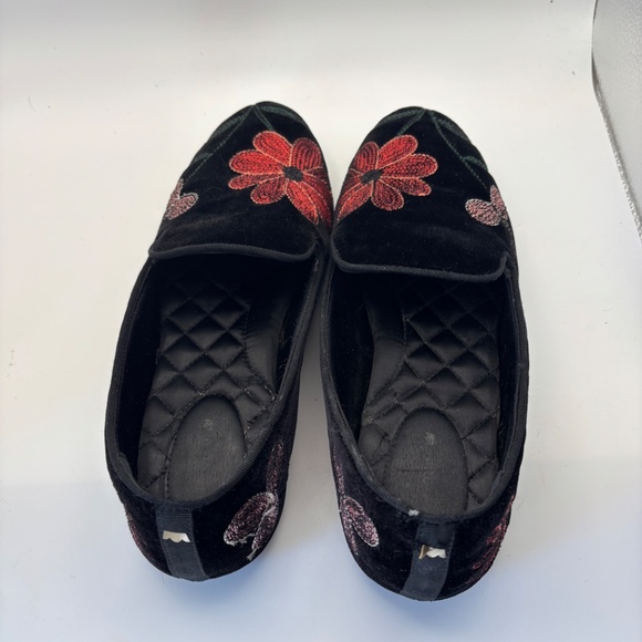 Birdies Black Loafers with Floral Embroidery - Picture 11 of 12